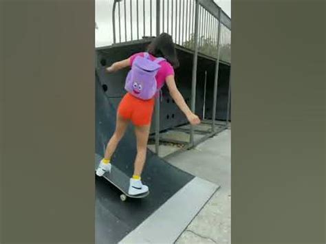 Dora skate bubbie